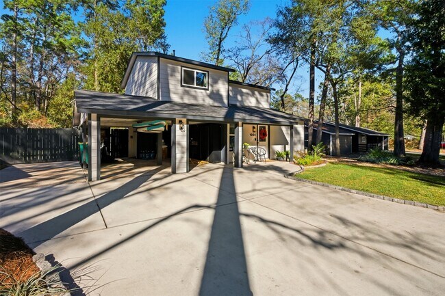 1004 E Red Cedar Cir in Spring, TX - Building Photo - Building Photo