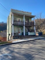 516 Center Ave, Unit 2 in Pitcairn, PA - Building Photo