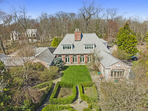 37 Green Acre Ln in Westport, CT - Building Photo - Building Photo