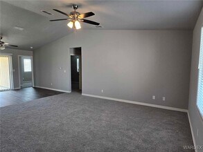 2932 E Hermosa Vis in Kingman, AZ - Building Photo - Building Photo