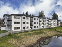 1300 Telegraph Rd. in Bellingham, WA - Foto de edificio - Building Photo