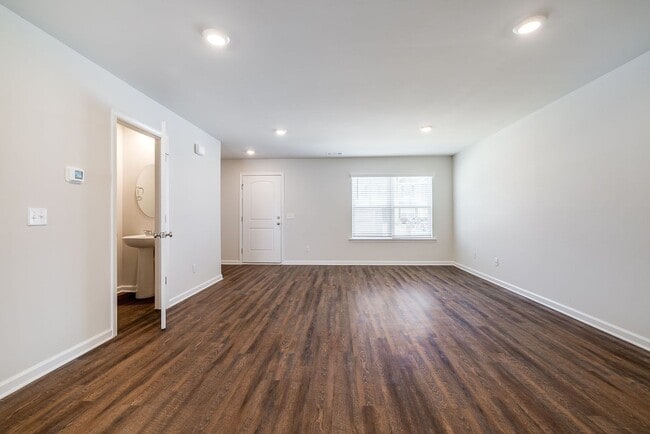 37 Red Robin Ct in Port Wentworth, GA - Building Photo - Building Photo