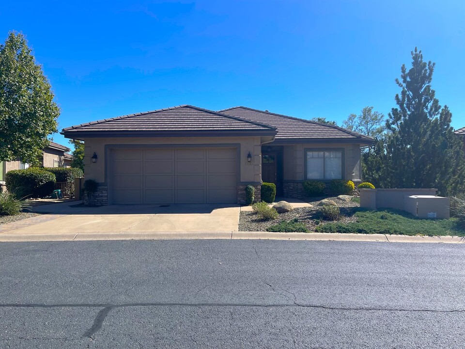 1222 Pebble Springs in Prescott, AZ - Building Photo