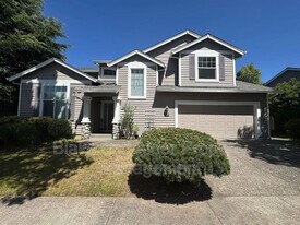 1079 NE Creeksedge Dr in Hillsboro, OR - Building Photo