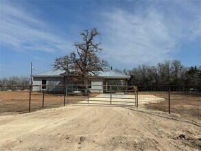 134 Pope Bend N in Cedar Creek, TX - Building Photo - Building Photo