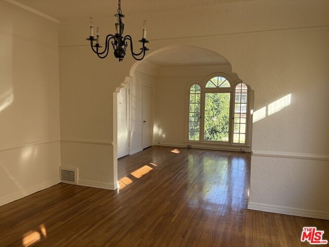 property at 351 N Gardner St