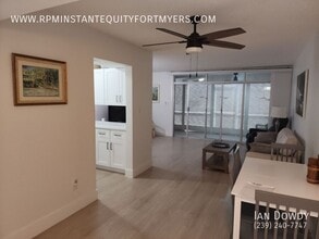 330 Tudor Dr in Cape Coral, FL - Building Photo - Building Photo