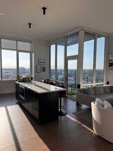 633 W North Ave, Unit 1102 in Chicago, IL - Building Photo - Building Photo