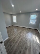 1860 Grand Ave in Baldwin, NY - Building Photo - Building Photo