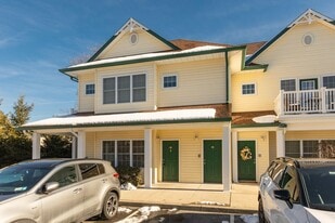 975 Main St in Farmingdale, NY - Building Photo