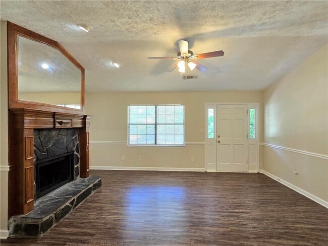 7846 Melanie Dr in Douglasville, GA - Building Photo - Building Photo