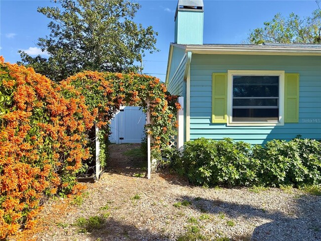 1208 Hull St S in Gulfport, FL - Building Photo - Building Photo