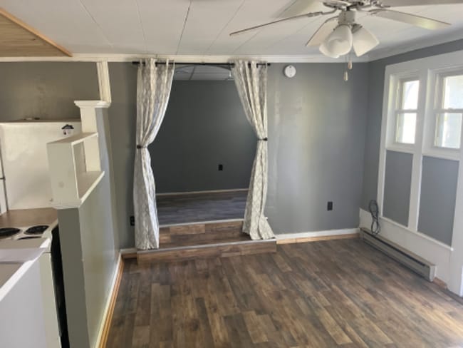 636 Enders Ave, Unit Apt 1 in Howes Cave, NY - Building Photo - Building Photo