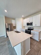 4041 Hot Spgs Ave in Palm Springs, FL - Building Photo - Building Photo
