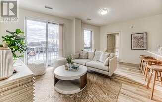 301 Westmount Rd W in Kitchener, ON - Building Photo