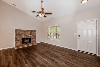 103 Longfellow Ln in Greenfield, IN - Building Photo - Building Photo