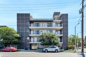 11776 Idaho Avenue, in Los Angeles, CA - Building Photo - Building Photo
