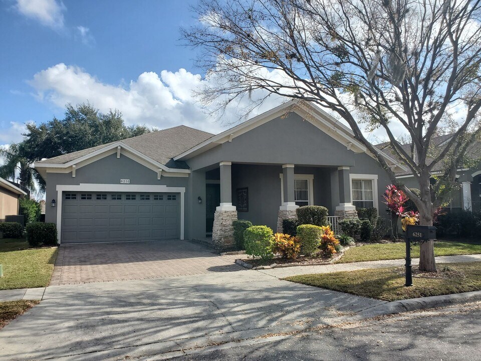 6251 Talaria Dr in Windermere, FL - Foto de edificio