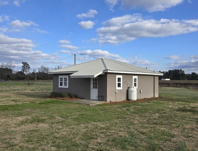 property at 95 Lake Park Dr