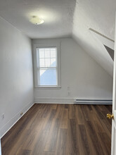 245 Newport Ave, Unit 3 in Quincy, MA - Foto de edificio - Building Photo