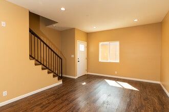 938 S Bernal Ave in Los Angeles, CA - Building Photo - Building Photo