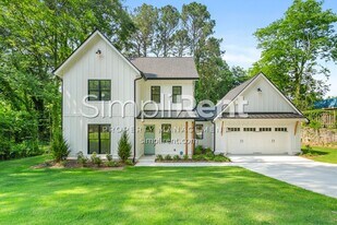 2125 W Woodberry Ave in Atlanta, GA - Building Photo