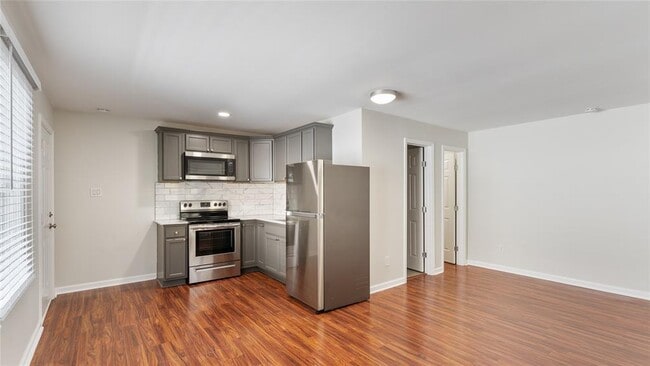property at 1513 W 22nd St