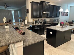 9929 Smarty Jones Dr in Ruskin, FL - Building Photo - Building Photo