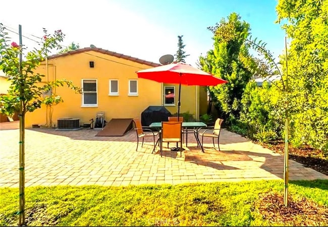 property at 609 Ivy St