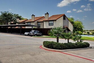 2610 Lakehill Ln in Carrollton, TX - Building Photo - Building Photo