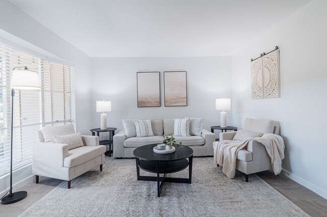 Yorktown in Houston, TX - Building Photo - Building Photo