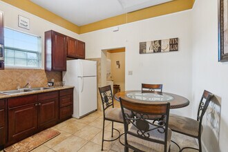 1131 Touro St in New Orleans, LA - Building Photo - Building Photo