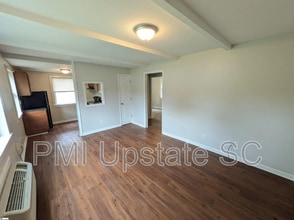 201 Chandler Dr in Gaffney, SC - Building Photo - Building Photo