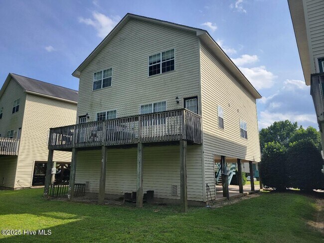 2009 River Dr in Greenville, NC - Building Photo - Building Photo