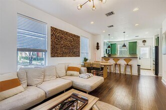 1601 Miriam Ave in Austin, TX - Building Photo - Building Photo