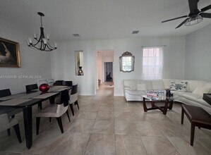 8335 NW 8th Terrace in Boca Raton, FL - Building Photo - Building Photo