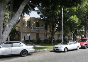 1651 W Pampas Ln in Anaheim, CA - Building Photo