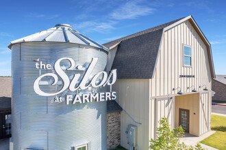 Silos At Farmers in Amarillo, TX - Building Photo - Building Photo