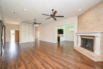 414 Fox Briar Ln in Sugar Land, TX - Building Photo - Building Photo