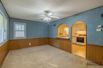 1022 Humboldt St in Manhattan, KS - Building Photo - Building Photo