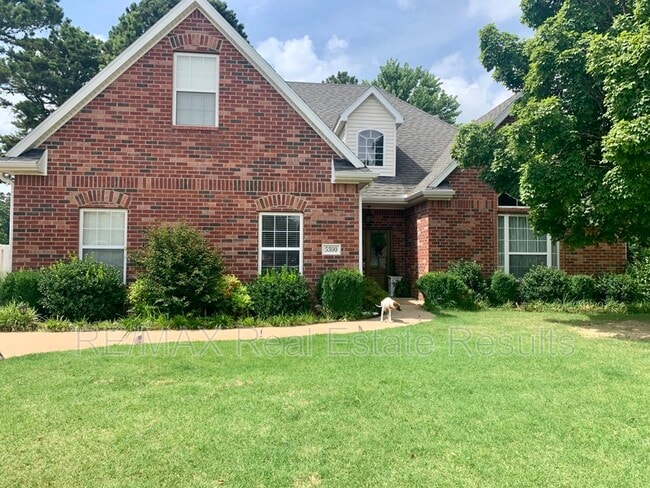 property at 5300 S 44th Pl