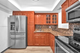 1333 E Hallandale Beach Blvd in Hallandale Beach, FL - Building Photo - Building Photo