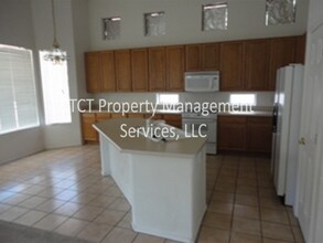 5429 W Hartford Ave in Glendale, AZ - Building Photo - Building Photo