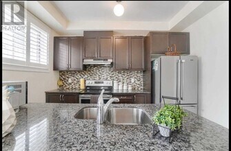 61 New Pines Trail in Brampton, ON - Building Photo - Building Photo