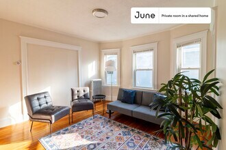 Room in Shared 6 bed/2 bath home, Unit F in Boston, MA - Foto de edificio - Building Photo