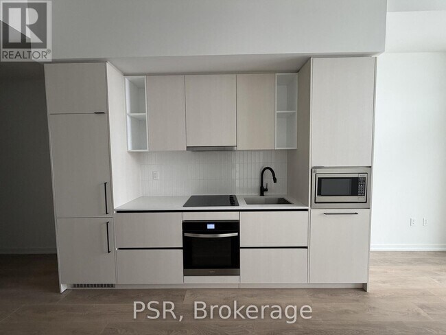 10 Graphophone Grv in Toronto, ON - Building Photo - Building Photo