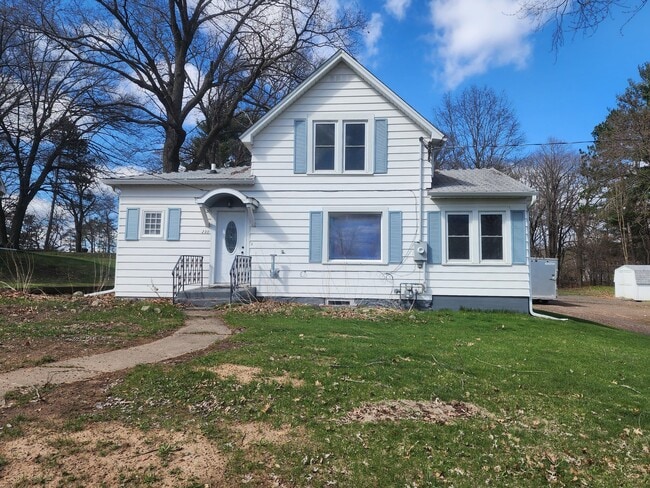 230 Arlington Dr in Amery, WI - Building Photo - Building Photo