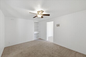 241 E Elwood St in Phoenix, AZ - Building Photo - Building Photo