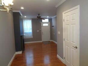404 S Eaton St in Baltimore, MD - Building Photo - Building Photo