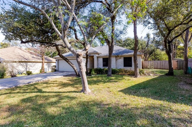 7401 Lady Suzannes Ct in Austin, TX - Building Photo - Building Photo